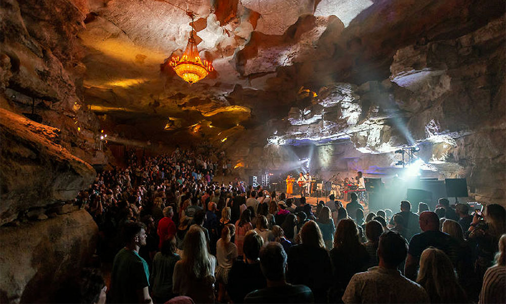 אטרקציות תיירותיות במתחם המערות - הופעה